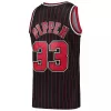 Men's Scottie Pippen #33 Chicago Bulls Swingman NBA Classic Jersey 1995/96 - buybasketballnow