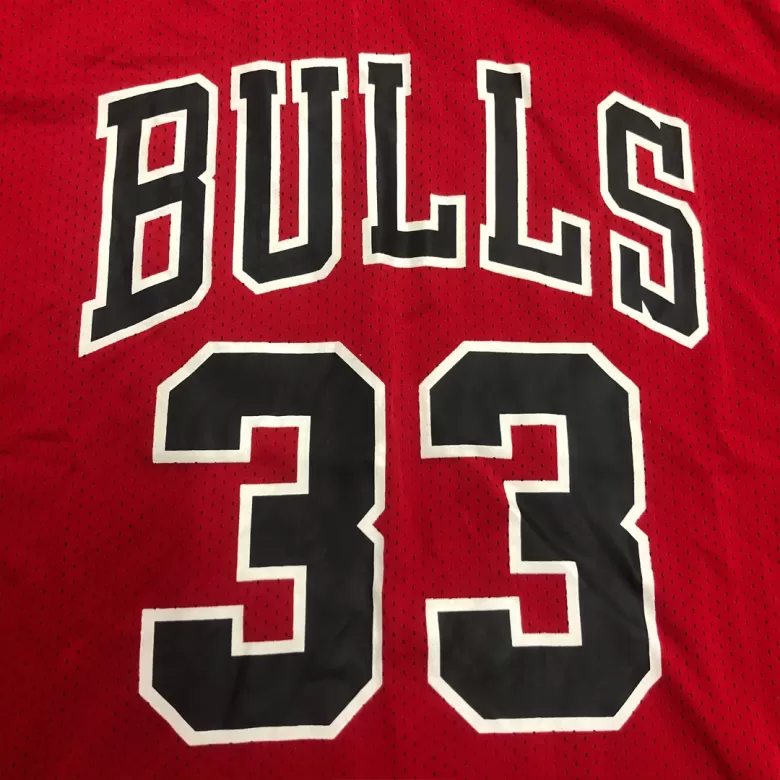 Men's Scottie Pippen #33 Chicago Bulls NBA Classic Jersey - buybasketballnow